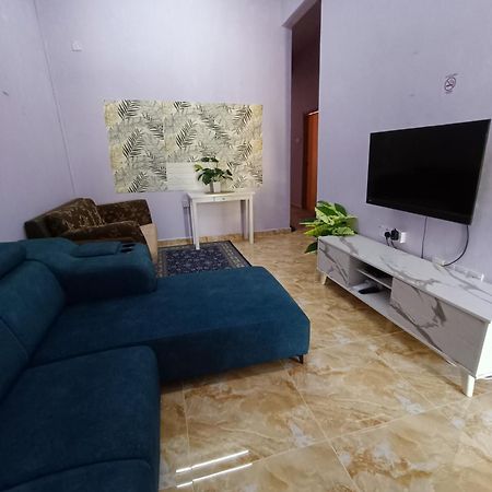 Homestay Lestari Klia Sepang Exterior photo