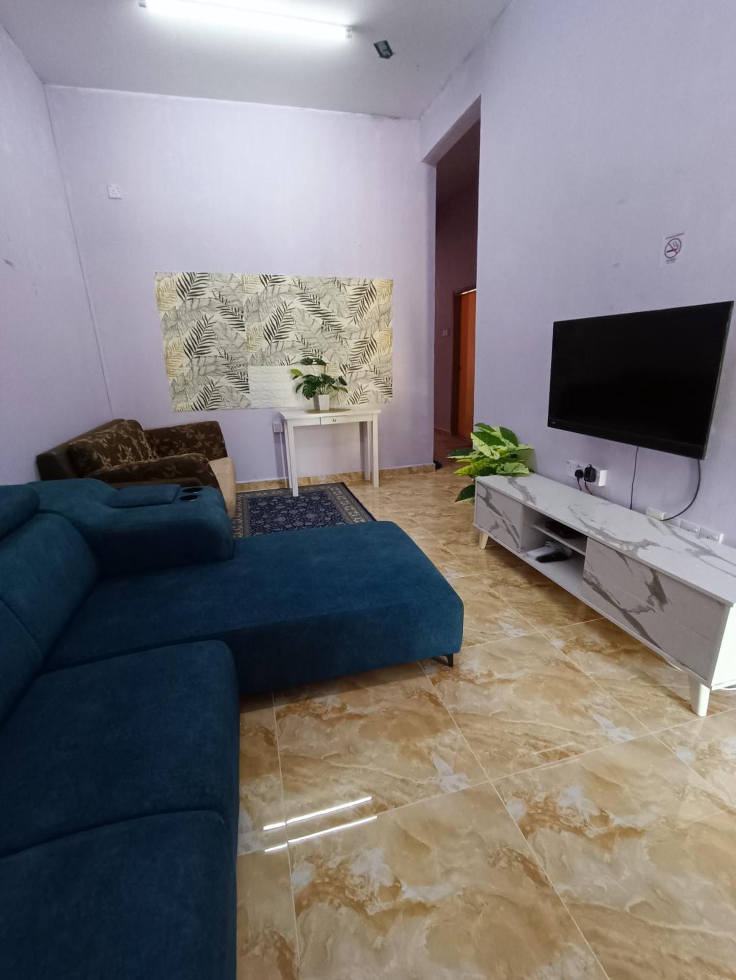 Homestay Lestari Klia Sepang Exterior photo