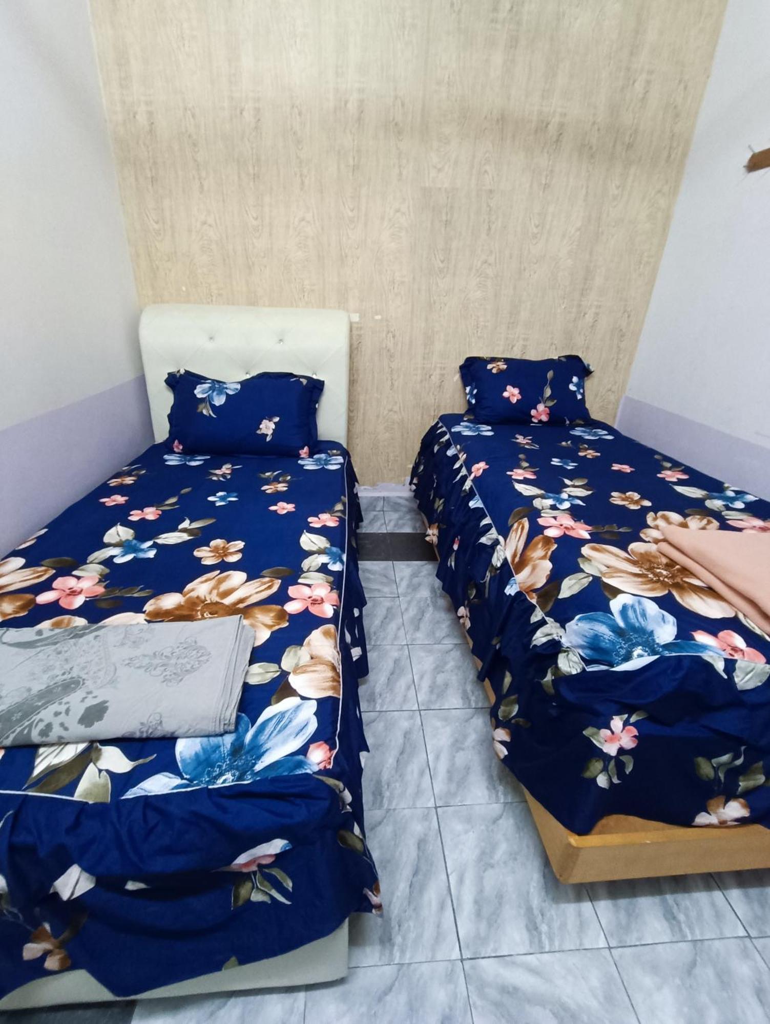 Homestay Lestari Klia Sepang Exterior photo